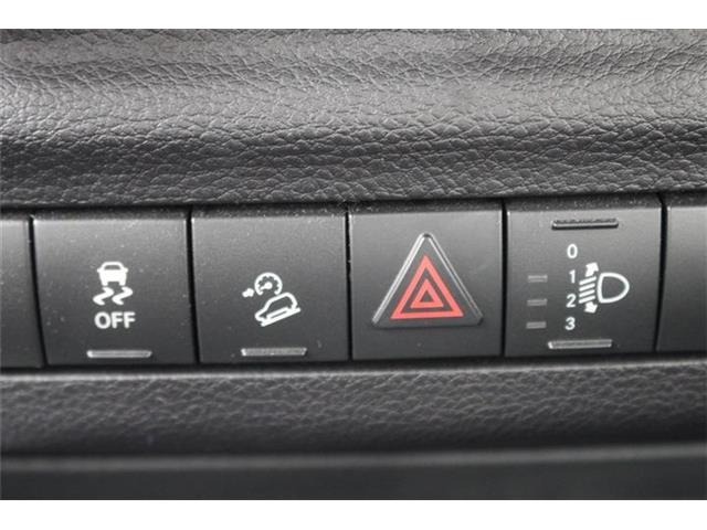 大好評のボディコーティング「ハイモースコート」もご納車までに施工可能。雨染みや線傷など中古車だからと諦めていませんか?ピカピカの状態でお乗り出しいただけます。