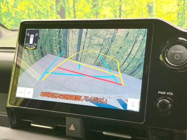 【バックカメラ】駐車時に後方がリアルタイム映像で確認できます。大型商業施設や立体駐車場での駐車時や、夜間のバック時に大活躍!運転スキルに関わらず、今や必須となった装備のひとつです!