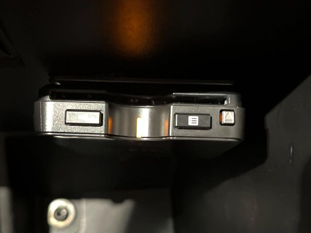 ●ETC車載器(アンテナ分離型音声案内タイプ):お引き渡し時には再セットアップを実施後、お渡しいたします。マイレージ登録に関してもお気軽にスタッフまでお尋ねください。