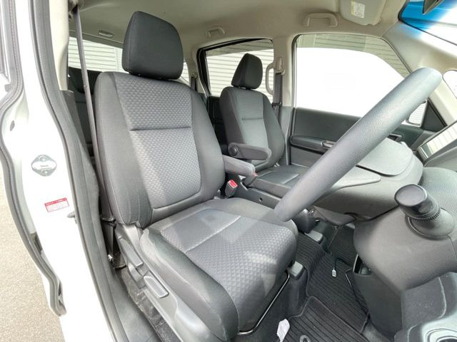�^�]�Ȃ܂��ɂ͏\���ȃX�y�[�X������A�啿�ȕ��ł��������^�]���Ă�����������ł��B