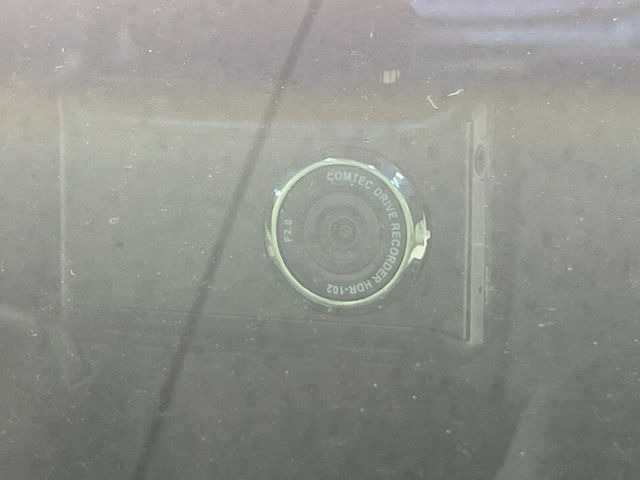 【ドライブレコーダー】ドライブレコーダー装備!走行中はもちろん、あおり運転や事故に遭遇した際、映像で記録し、万一のリスクに備えます。※記録用SDカードはお客様ご自身でご準備いただく必要があります。