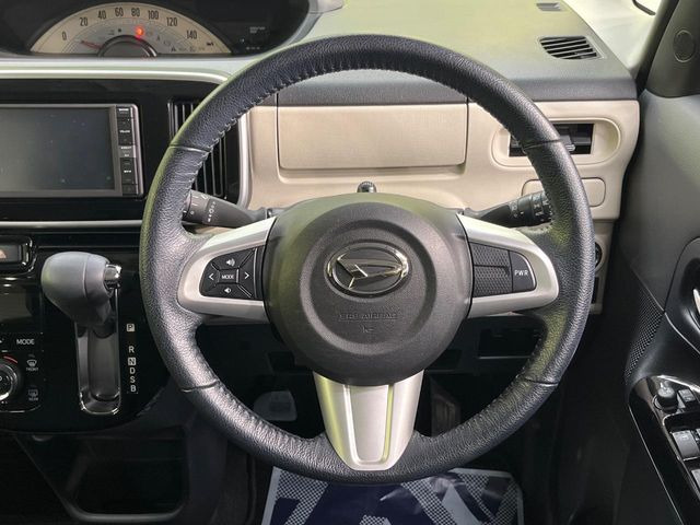 【ステアリングスイッチ】運転中、前方から目線をそらすことなく、オーディオ等の操作が可能な便利機能!安心&快適なドライブを演出してくれます♪