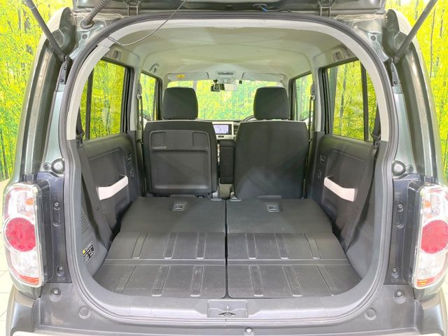 積み下ろしのしやすいデッキにはたっぷりと荷物を積み込んでいただけます。遊びから仕事まで、様々なシーンで頼れます♪