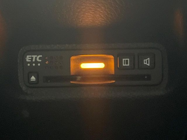 【ETC】高速道路の料金所をストレスなく通過!話題のスポットやサービスエリアに多い「スマートIC」利用時は必須のアイテムです。当店でセットアップを実施、ご納車当日からすぐにご利用いただけます!