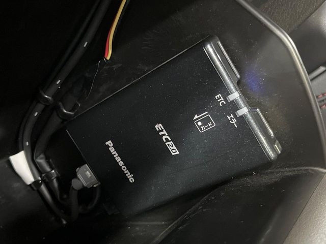 【ETC】高速道路の料金所をストレスなく通過!話題のスポットやサービスエリアに多い「スマートIC」利用時は必須のアイテムです。当店でセットアップを実施、ご納車当日からすぐにご利用いただけます!