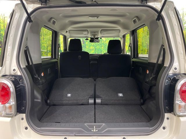 普段のお買い物や通勤、送迎等に十分な荷室スペースを確保しております。セカンドシートを倒すと、大きな荷物の積載も可能です♪