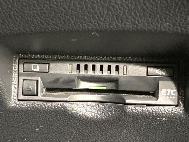 【ETC】高速道路の料金所をストレスなく通過!話題のスポットやサービスエリアに多い「スマートIC」利用時は必須のアイテムです。当店でセットアップを実施、ご納車当日からすぐにご利用いただけます!