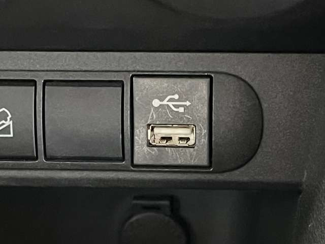 接続可能なUSB端子付き!