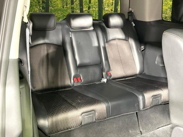 3列目シートはもちろん状態良好☆大人でもゆったりと座って頂けますので、大人数でのお出かけもラクラクです♪ご家族で、気の知れた仲間で、ドライブに行くのが楽しみですね♪