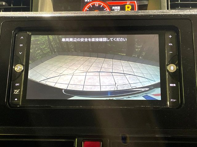 【バックカメラ】駐車時に後方がリアルタイム映像で確認できます。大型商業施設や立体駐車場での駐車時や、夜間のバック時に大活躍!運転スキルに関わらず、今や必須となった装備のひとつです!