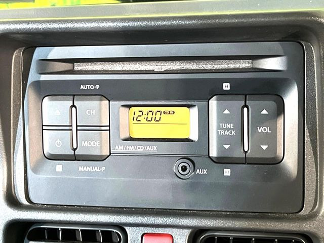 お好きな音楽を車内でお楽しみいただけます♪スピーカー交換・ウーハー追加などの音質向上や、最新ナビ・後席モニター等の取り付けも是非ご相談ください!