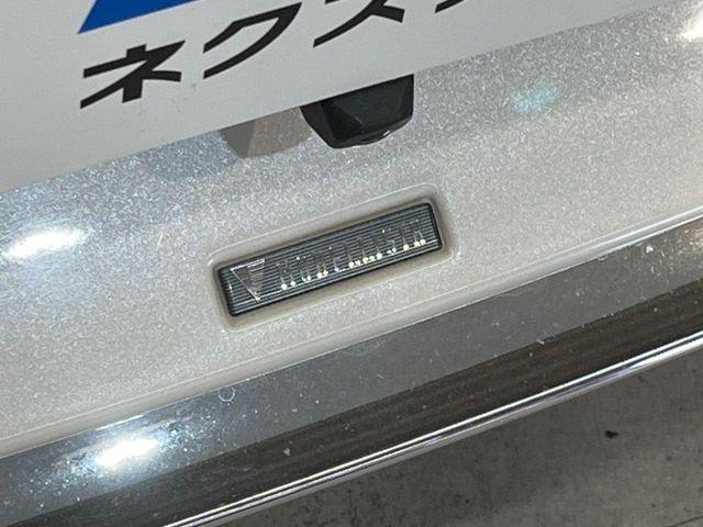【モデリスタエアロ】人気のモデリスタエアロを装着!クルマの外観がよりスタイリッシュになり、街中で存在感あふれる1台に♪将来買い替える時にもリセールに影響しやすく、価値ある人気の装備です!