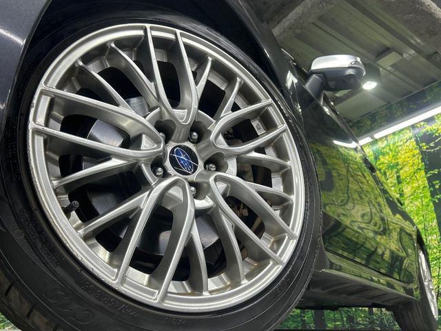�y����18�C���`�A���~�z�C�[���z�O�ςɃ}�b�`���������A���~�z�C�[���𑕒����Ă���܂��B�e��ЊO�A���~�z�C�[����A�X�^�b�h���X�^�C�����戵�����Ă���܂��B���񂲑��k����������