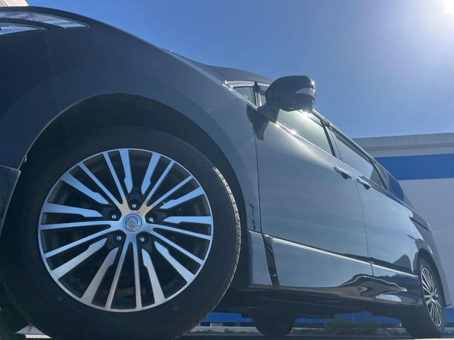 �y�A���~�z�C�[���z�O�ςɃ}�b�`�����A���~�z�C�[���𑕒����Ă���܂��B�e��A���~�z�C�[����A�X�^�b�h���X�^�C�����戵�����Ă���܂��B���񂲑��k����������