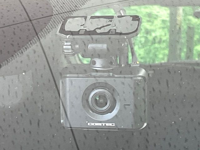 【ドライブレコーダー】ドライブレコーダー装備!走行中はもちろん、あおり運転や事故に遭遇した際、映像で記録し、万一のリスクに備えます。※記録用SDカードはお客様ご自身でご準備いただく必要があります。