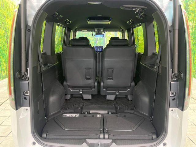 【パワーバックドア】スマートキーや運転席のボタンを押すだけでリアゲートが自動で開閉します!荷物を持っている時や、高い位置にあるバックドアを閉める際に便利な機能です♪