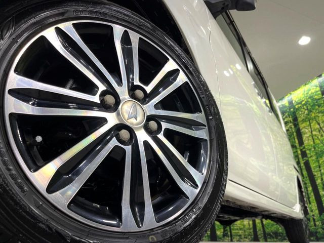 �y����15�C���`�A���~�z�C�[���z�O�ςɃ}�b�`���������A���~�z�C�[���𑕒����Ă���܂��B�e��ЊO�A���~�z�C�[����A�X�^�b�h���X�^�C�����戵�����Ă���܂��B���񂲑��k����������