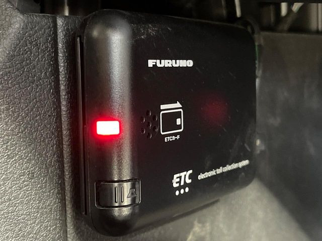 【ETC】高速道路の料金所をストレスなく通過!話題のスポットやサービスエリアに多い「スマートIC」利用時は必須のアイテムです。当店でセットアップを実施、ご納車当日からすぐにご利用いただけます!