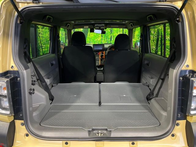 普段のお買い物や通勤、送迎等に十分な荷室スペースを確保しております。セカンドシートを倒すと、大きな荷物の積載も可能です♪