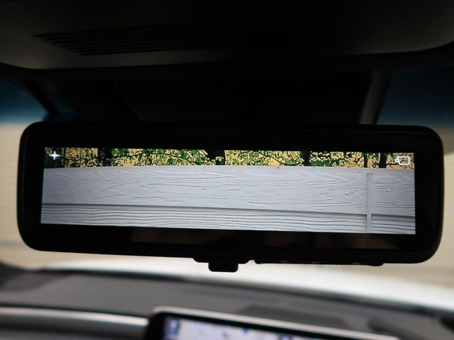 【デジタルインナーミラー】後席の大きな荷物や同乗者で後方が確認しづらい時でも安心!カメラが撮影した車両後方の映像をルームミラー内に表示。クリアな視界で状況の確認が可能です!