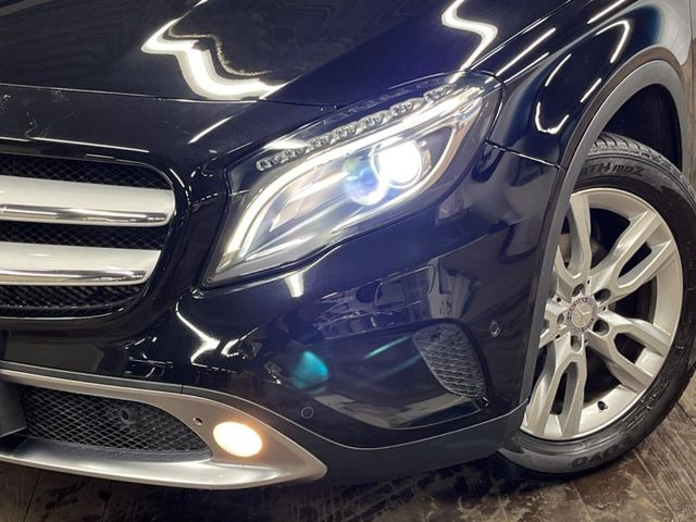 ●LEDヘッドライト:夜間走行時も良好な視界を確保し安心して運転できる高輝度LEDヘッドライトを装備!点灯速度が早く、消費電力も抑えられています。