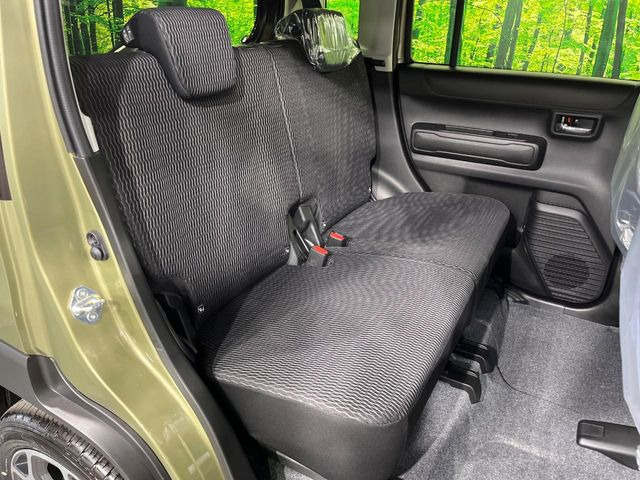 高品質なオリジナルフロアマットもオプションにてご用意しております。お好きなデザインやカラーをお車に合わせて選んでいただくことができます♪