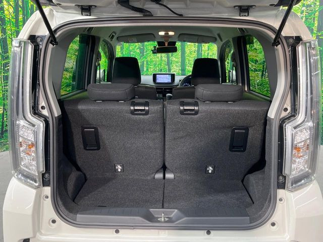 普段のお買い物や通勤、送迎等に十分な荷室スペースを確保しております。セカンドシートを倒すと、大きな荷物の積載も可能です♪