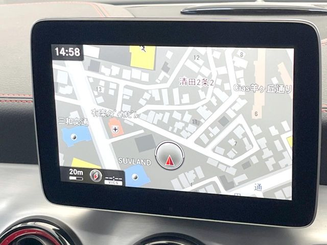 ●純正ナビ:一体感のあるナビは、高級感ある車内を演出してくれます。Bluetooth再生などオーディオ機能も充実しておりますので、運転もより楽しめます♪