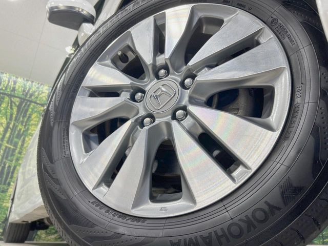 �y����16�C���`�A���~�z�C�[���z�O�ςɃ}�b�`���������A���~�z�C�[���𑕒����Ă���܂��B�e��ЊO�A���~�z�C�[����A�X�^�b�h���X�^�C�����戵�����Ă���܂��B���񂲑��k����������