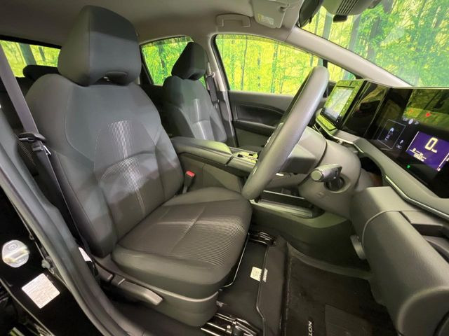 運転席シート廻りは使用感も少なく、良好な状態となっています。丁寧に使われていたことがよくわかりますね。