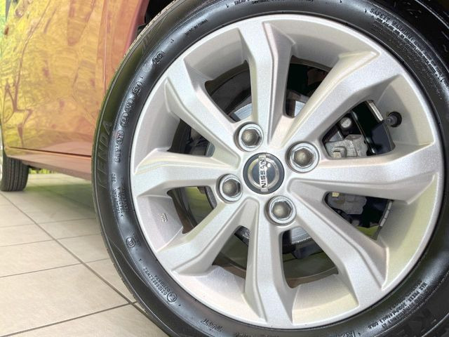 �y����14�C���`�A���~�z�C�[���z�O�ςɃ}�b�`���������A���~�z�C�[���𑕒����Ă���܂��B�e��ЊO�A���~�z�C�[����A�X�^�b�h���X�^�C�����戵�����Ă���܂��B���񂲑��k����������