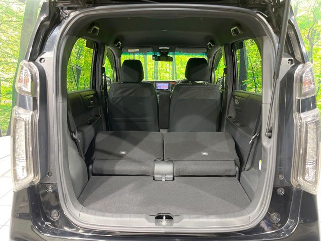普段のお買い物や通勤、送迎等に十分な荷室スペースを確保しております。セカンドシートを倒すと、大きな荷物の積載も可能です♪