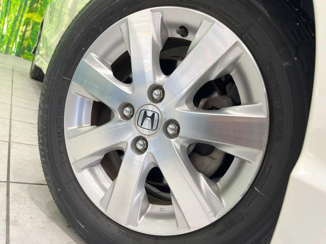 �y����15�C���`�A���~�z�C�[���z�O�ςɃ}�b�`���������A���~�z�C�[���𑕒����Ă���܂��B�e��ЊO�A���~�z�C�[����A�X�^�b�h���X�^�C�����戵�����Ă���܂��B���񂲑��k����������