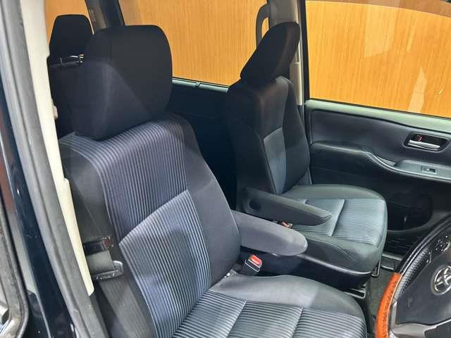 ヴォクシー2.0 ZS