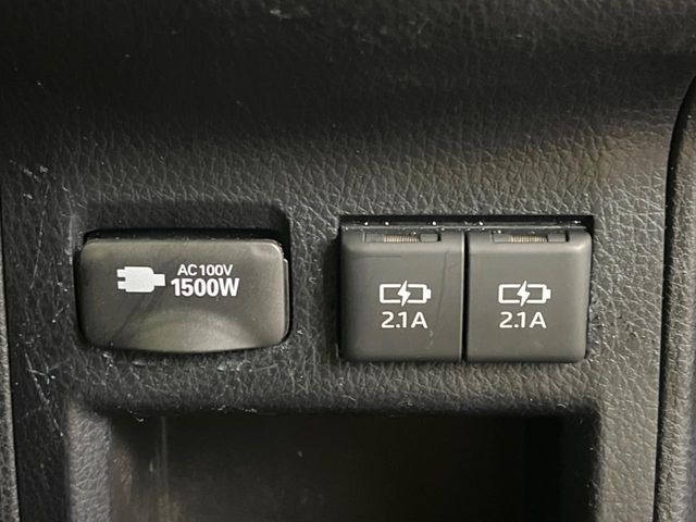 【1500Wアクセサリーコンセント】消費電力1500Wまでの家電が使えます。キャンプやスポーツ・アウトドアでのアクティビティはもちろん、災害・停電の際に大活躍♪