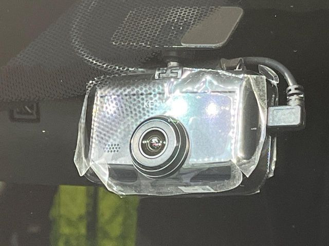 【ドライブレコーダー】ドライブレコーダー装備!走行中はもちろん、あおり運転や事故に遭遇した際、映像で記録し、万一のリスクに備えます。※記録用SDカードはお客様ご自身でご準備いただく必要があります。