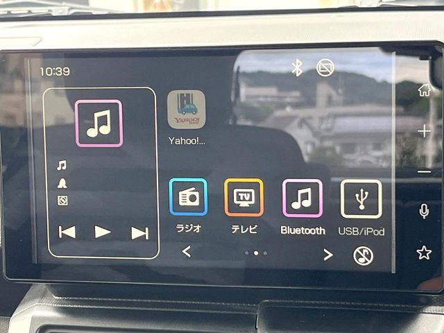 【ディスプレイオーディオ】お持ちのスマホやMP3プレイヤーとの無線接続で音楽再生が可能!コードで繋ぐわずらわしさも無く、手軽にお気に入りの音楽を楽しめます。