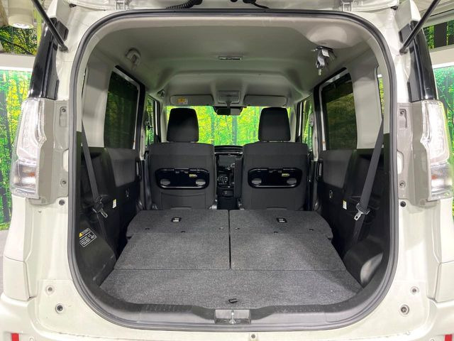普段のお買い物や通勤、送迎等に十分な荷室スペースを確保しております。セカンドシートを倒すと、大きな荷物の積載も可能です♪