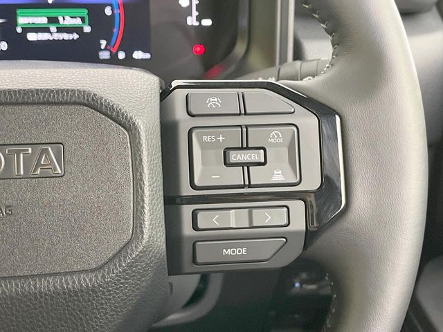 【レーダークルーズコントロール】高速道路での長距離走行が楽に!!自動で速度を保つクルーズコントロールが、衝突軽減システムと連携し、前方の車両を感知して車間を保つように速度調節してくれます!!