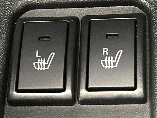 【シートヒーター】寒い日に重宝するシートヒーター!エアコンより早く温まってくれるので寒がりの人も安心ですね♪エアコンの温風は乾燥するから苦手、という方にもをおすすめです。