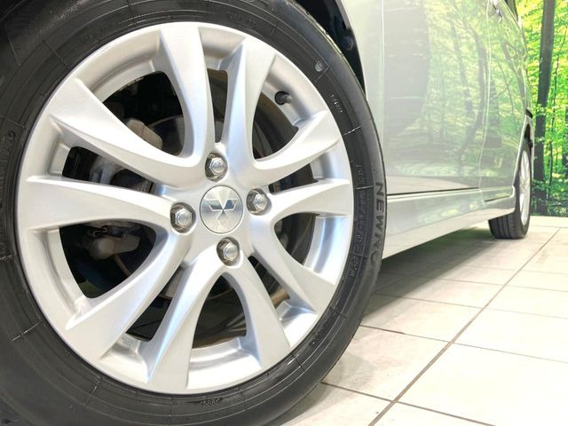 �y����15�C���`�A���~�z�C�[���z�O�ςɃ}�b�`���������A���~�z�C�[���𑕒����Ă���܂��B�e��ЊO�A���~�z�C�[����A�X�^�b�h���X�^�C�����戵�����Ă���܂��B���񂲑��k����������