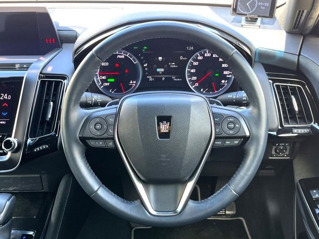 【純正革巻きステアリング】上質な革を使用することで、手にしっかり馴染みとても運転しやすいハンドルです♪