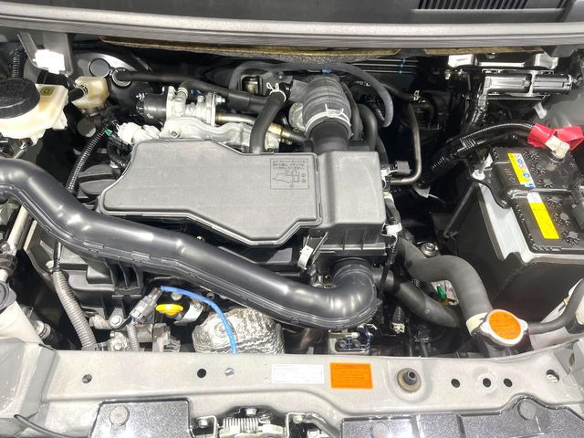 親切・丁寧な専門メカニックスタッフが応対!・車検・点検整備・事故等の修理などアフターサービスも安心。お車のカスタマイズもネクステージのサービススタッフまでご相談ください!