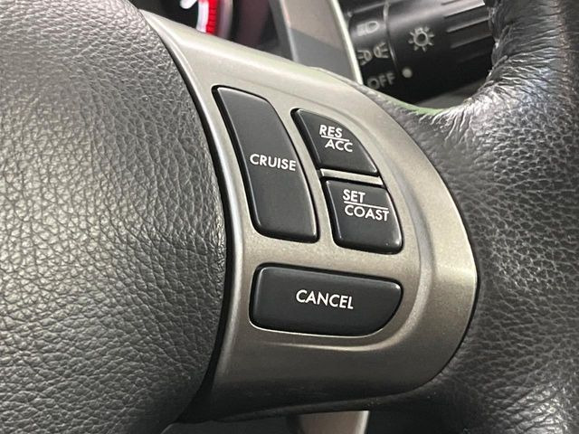 【クルーズコントロール】高速道路もラクラク走行。アクセルを離しても一定速度で走行ができ、長距離運転時の負担を軽減!加速・減速も簡単なスイッチ操作で調整できます。