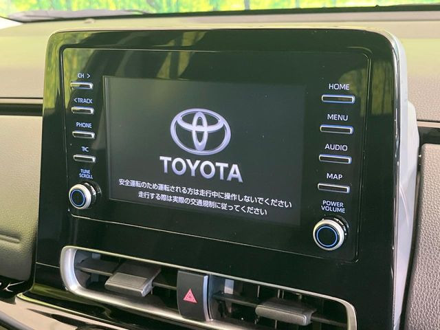 【ディスプレイオーディオ】お手持ちのスマートフォンとの連携で、ナビや音楽再生など各種アプリを使用可能。スマホに近い感覚でお使いいただけます♪