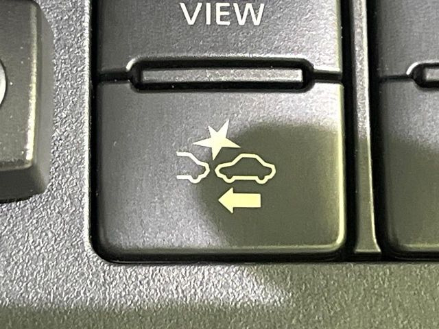 【トヨタセーフティセンス】走行中に前方の車両等を認識し、衝突しそうな時は警報とブレーキで衝突回避と被害軽減をアシスト。より安全にドライブをお楽しみいただけます。