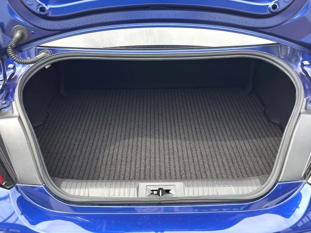 普段のお買い物や通勤、送迎等に十分な荷室スペースを確保しております。