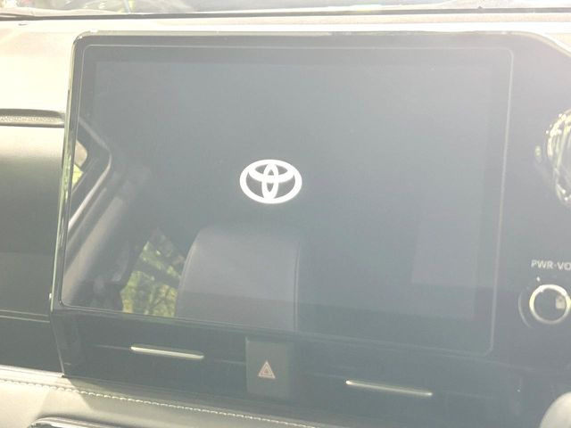【10.5インチ ディスプレイオーディオ】大画面のディスプレイはAppleCarPlayやAndroidAutoが利用可能。大きな画面でスマホナビアプリ等が利用いただけます♪