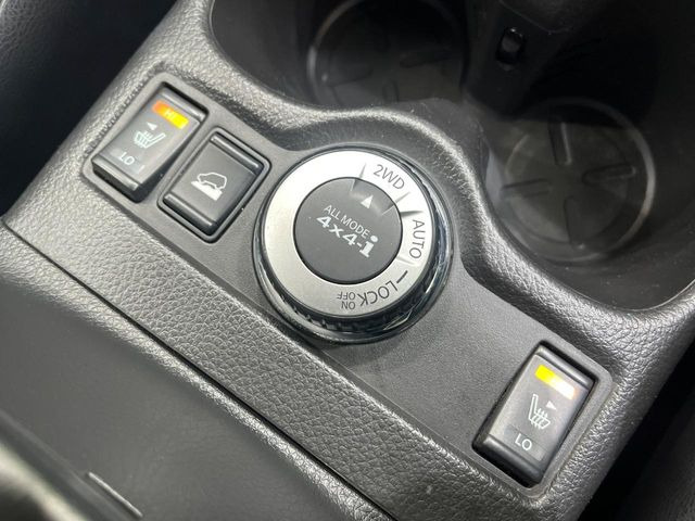 【シートヒーター】寒い日に重宝するシートヒーター!エアコンより早く温まってくれるので寒がりの人も安心ですね♪エアコンの温風は乾燥するから苦手、という方にもをおすすめです。