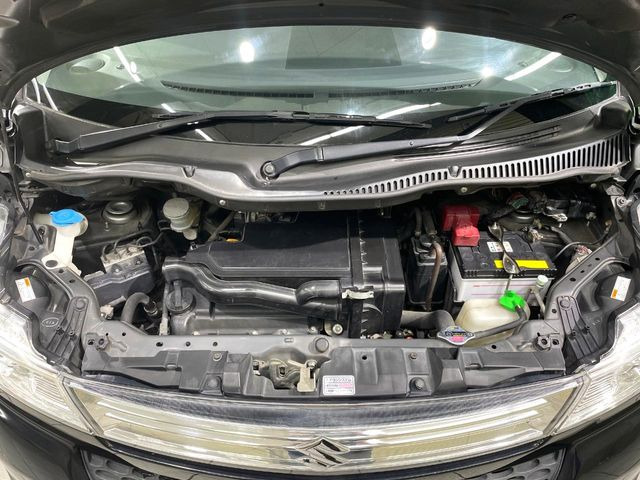 親切・丁寧な専門メカニックスタッフが応対!・車検・点検整備・事故等の修理などアフターサービスも安心。お車のカスタマイズもネクステージのサービススタッフまでご相談ください!